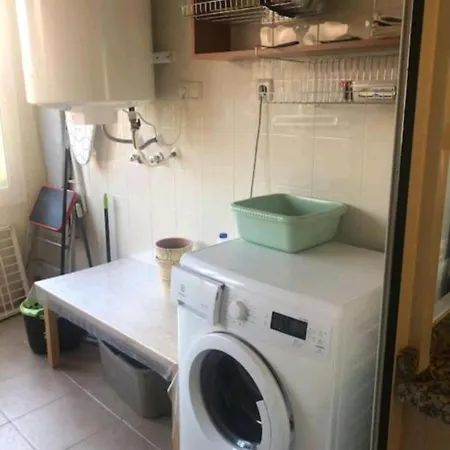 Modern Next To Pool * Μαρμπέλλα