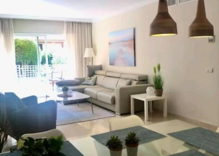 Apartment Modern Next To Pool Marbella