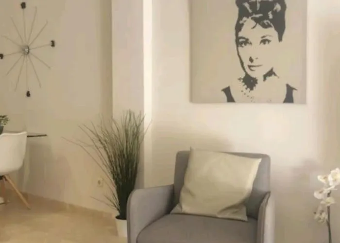 Modern Next To Pool マルベーリャ