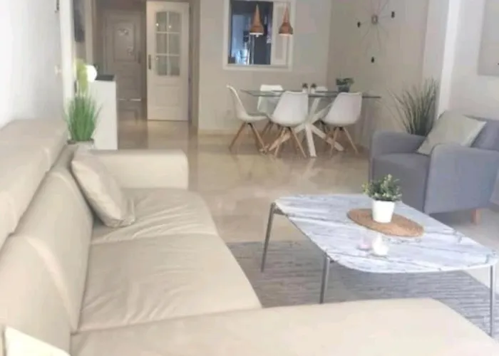 Modern Next To Pool マルベーリャ